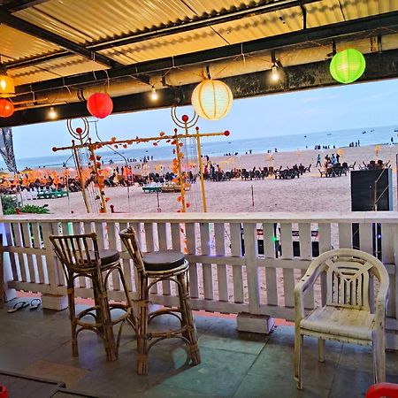 Roseal Beach Front Baga Dış mekan fotoğraf