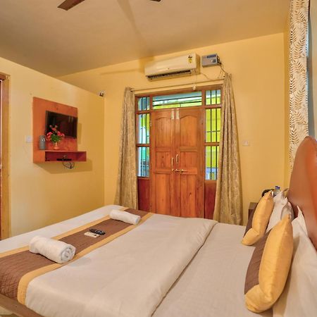 Roseal Beach Front Baga Dış mekan fotoğraf